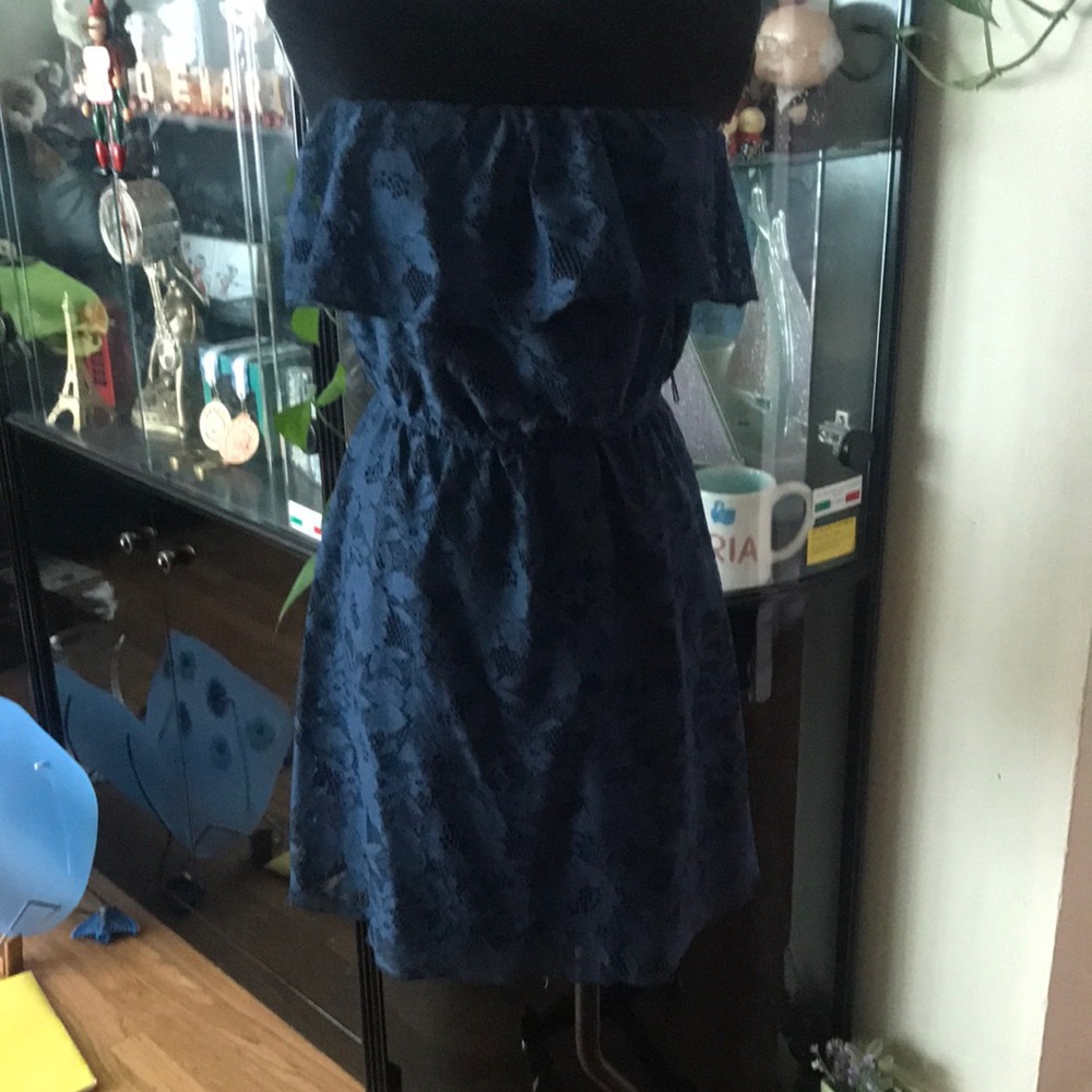 blue dress